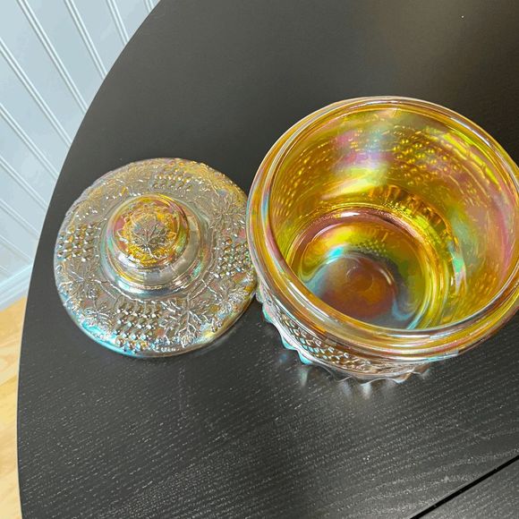 Vintage Fenton Gold Iridescent Tabacco Jar - New Autman Gold Grape Design - Picture 3 of 6